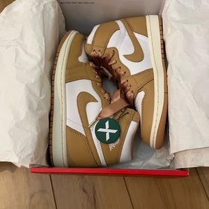 NEW IN BOX Jordan 1 Retro High OG Praline (Womens)